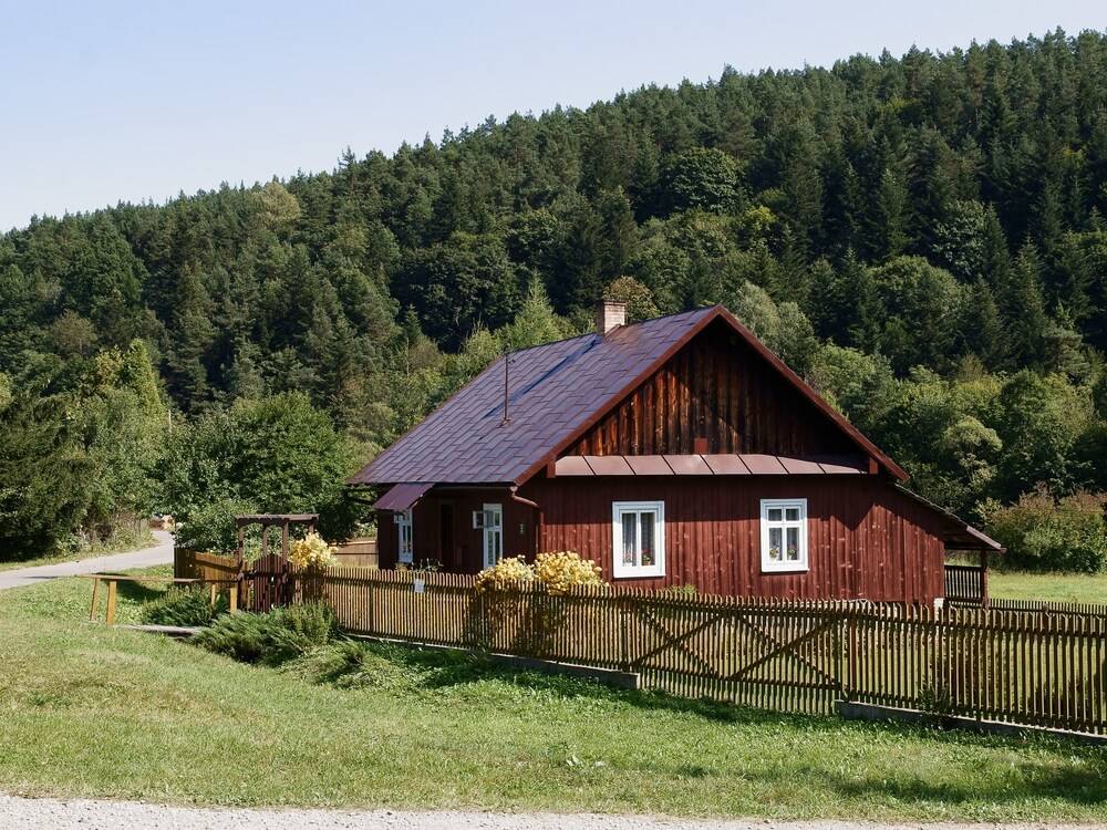 cependant-la-peinture-chalet-en-bois