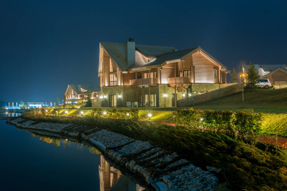 La-meilleure-manière-de-profiter-du-bonheur-de-vivre-dans-un-chalet-en-bois-consiste-à-bien-choisir-l’endroit-où-le-construire01234