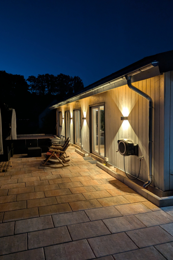 Cabane-en-rondins-sur-mesure-JULIA-de-Pineca