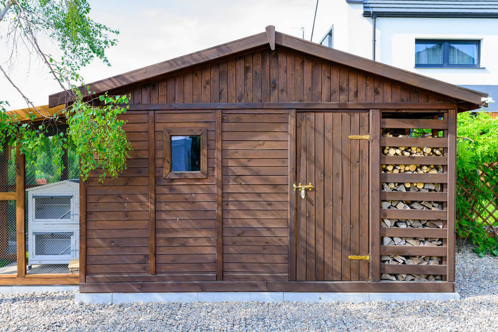 cabane-de-jardin-en-bois-soit-toujours-efficiente-même-après-de-nombreuses-années07035