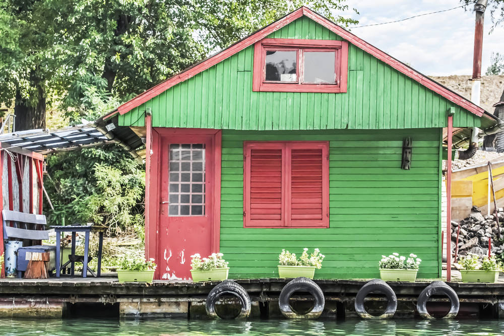 pour-permettre-un-écoulement-facile-chalet-de-jardin