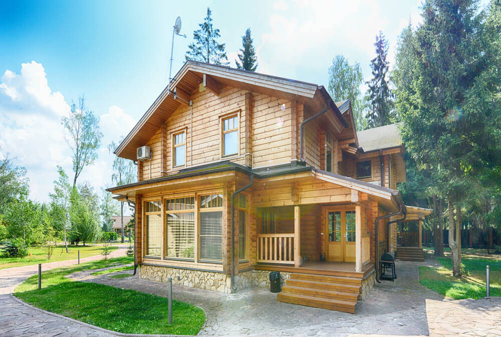 Tout-comme-les-bonnes-essences-de-bois-qui-peuvent-servir-à-construire-un-chalet-en-bois02275