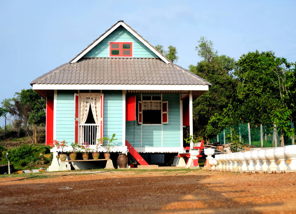 la-maison-de-jardin-en-bois-est-une-construction-populaire08023